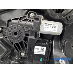 Alfa Romeo - Giulia - Rear door window mechanism 4-door, right