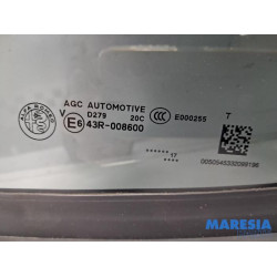 Alfa Romeo - Giulia - Driehoeks Ruit links-achter