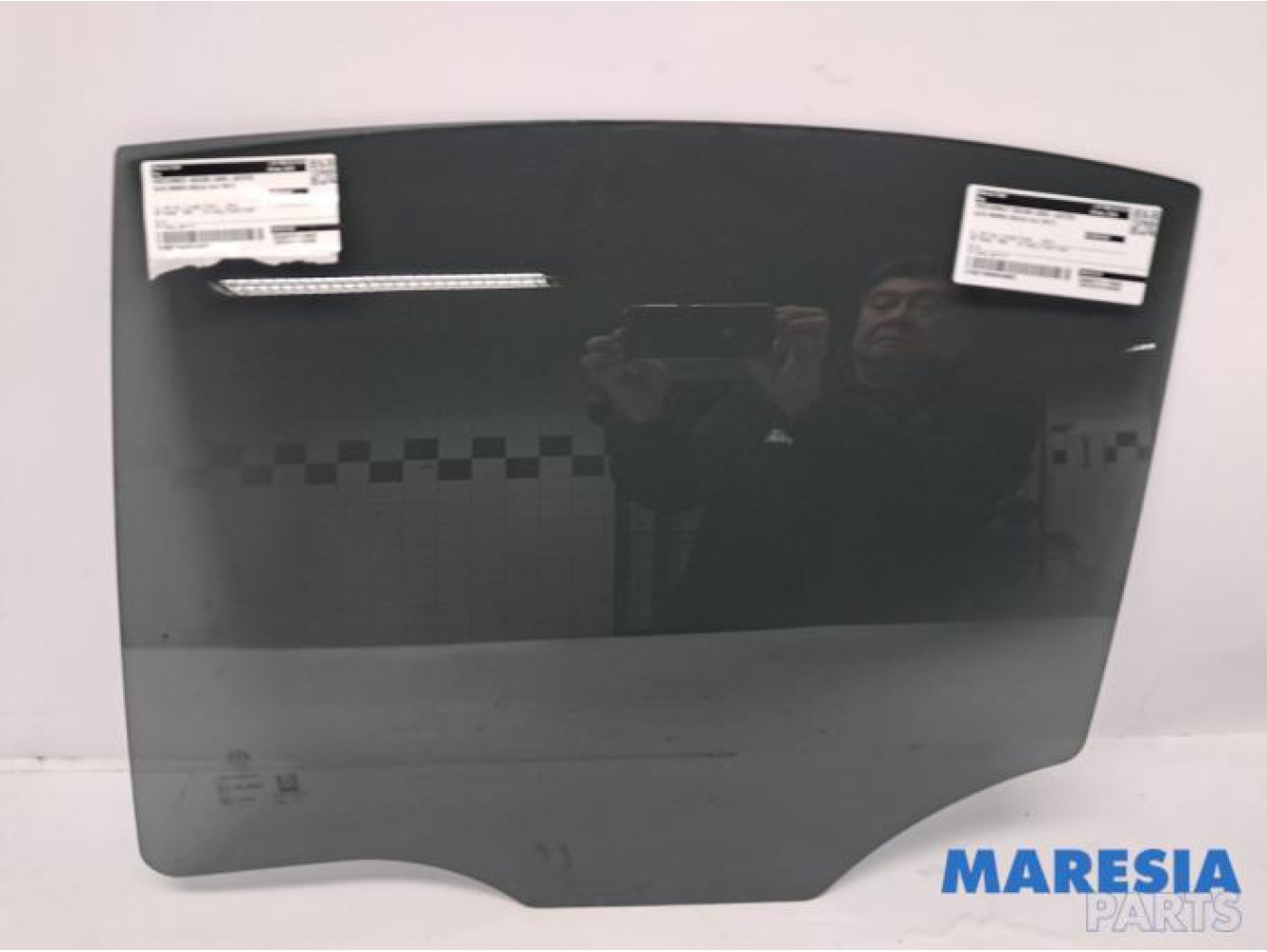 Alfa Romeo - Giulia - Rear door window 4-door, left