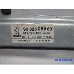 Peugeot - 5008 - Window mechanism 4-door, front left