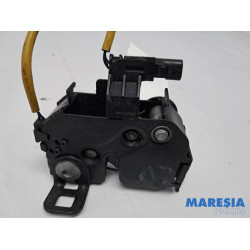 Alfa Romeo - Giulia - Bonnet lock mechanism