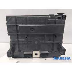 Peugeot - 5008 - Fuse box
