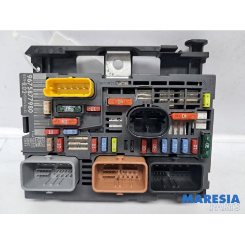 Peugeot - 5008 - Fuse box