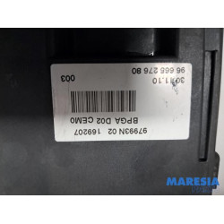 Peugeot - 5008 - Fuse box