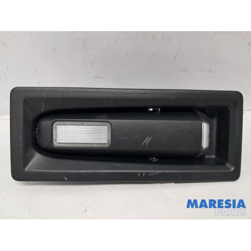 Peugeot - 5008 - Binnenverlichting achter
