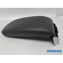 Peugeot - 308 - Armrest