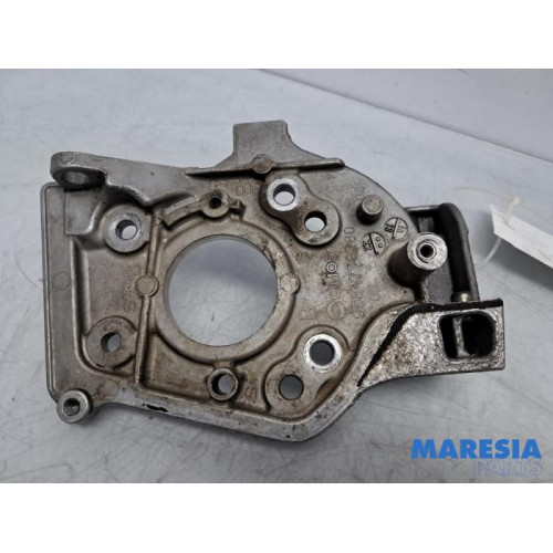 Peugeot - Expert - Steun dieselpomp