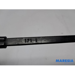 Alfa Romeo - Brera - Front wiper arm
