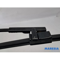 Alfa Romeo - Brera - Front wiper arm