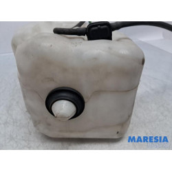 Alfa Romeo - Brera - Ruitensproeiertank voor