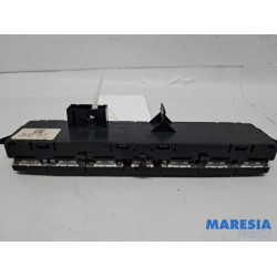 Peugeot - 5008 - Switch