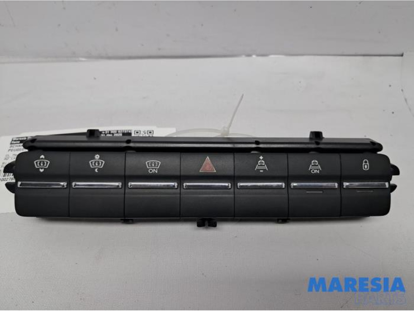 Peugeot - 5008 - Switch