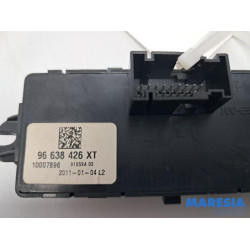 Peugeot - 5008 - Switch