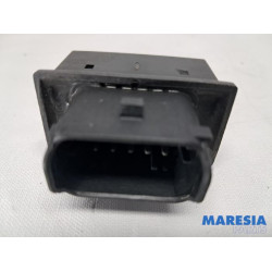 Peugeot - 5008 - Relais