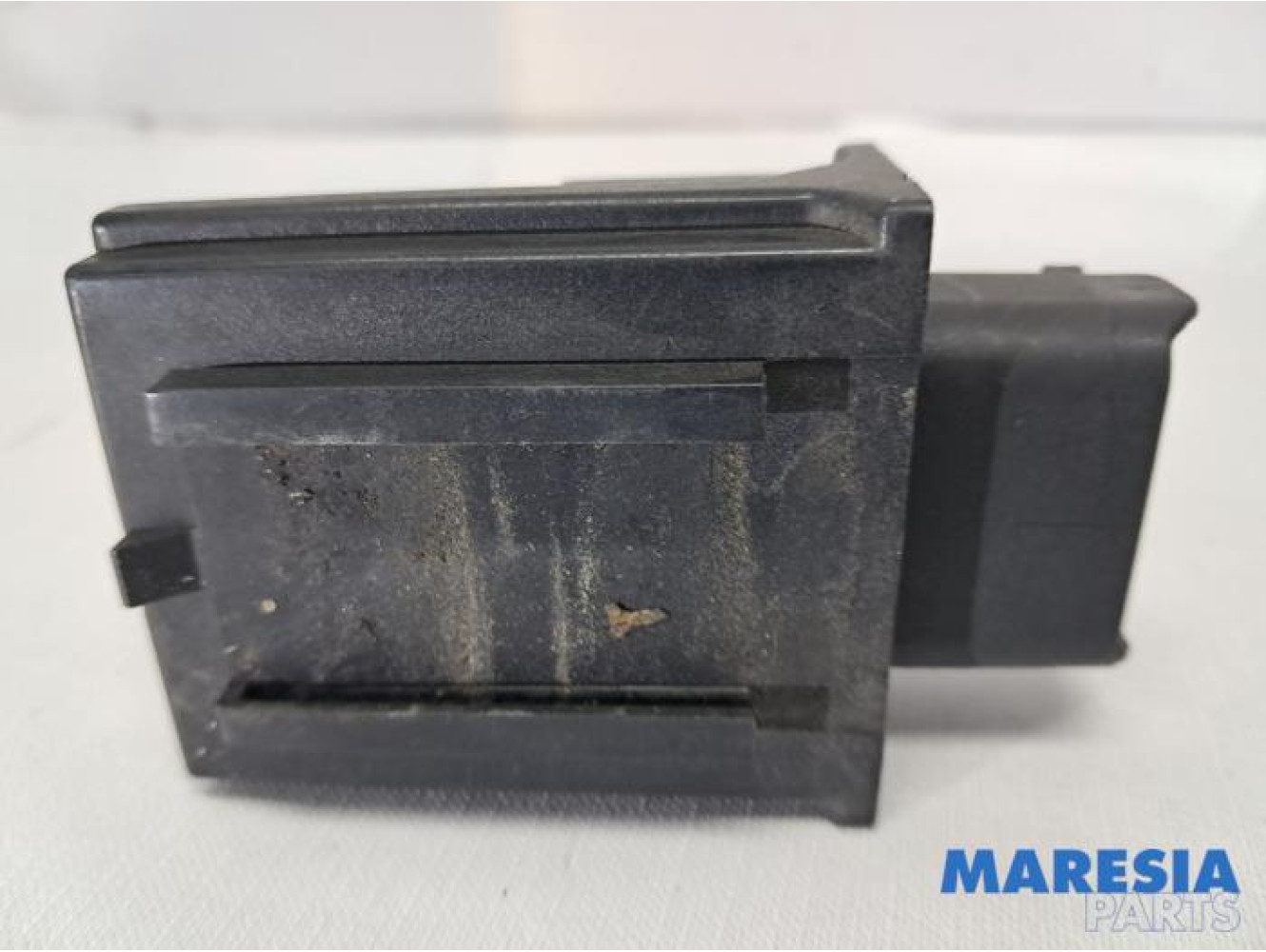 Peugeot - 5008 - Relais