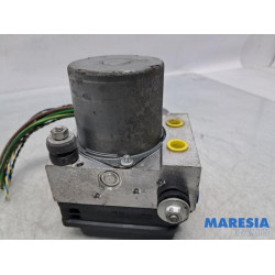 Peugeot - 5008 - ABS Pomp