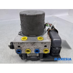 Peugeot - 5008 - ABS Pomp