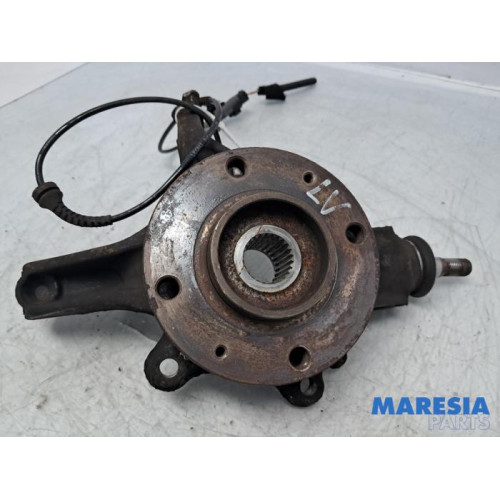 Peugeot - 5008 - Achsschenkel links vorne