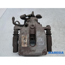 Peugeot - 5008 - Remklauw (Tang) links-achter