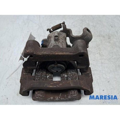 Peugeot - 5008 - Remklauw (Tang) links-achter