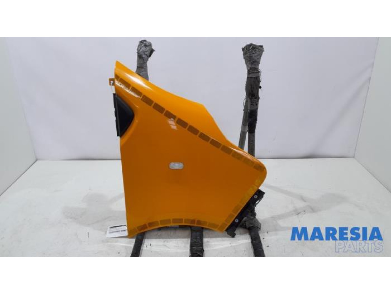 Renault - Trafic - Scherm rechts-voor