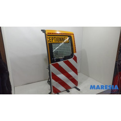 Renault - Trafic - Hecktür Bus-Lieferwagen