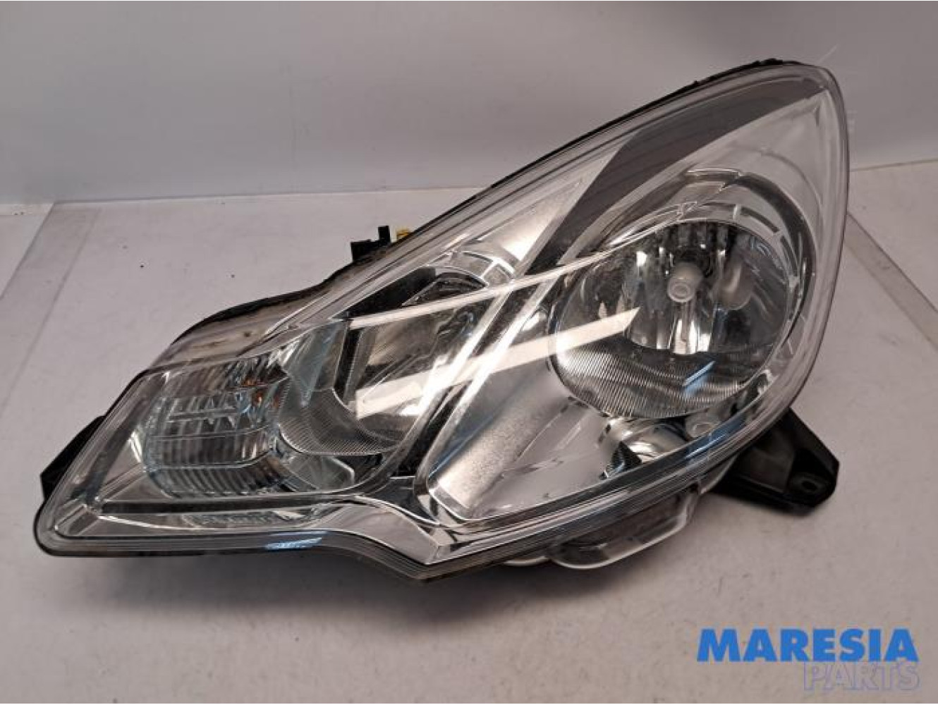 Citroen - DS3 - Headlight, left