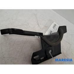 Renault - Twingo - Bumpersteun links-voor