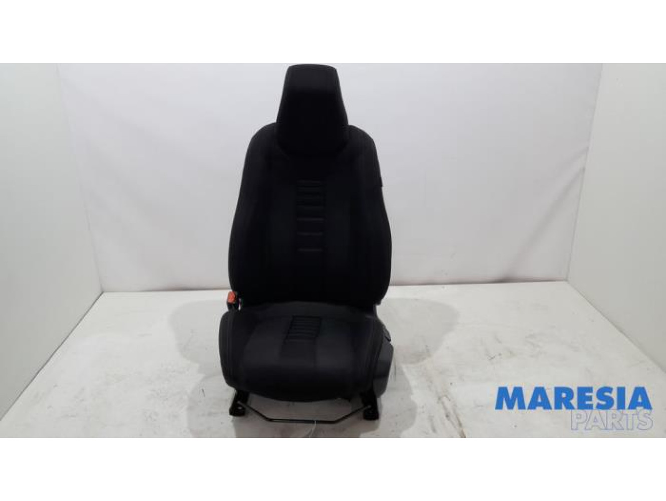 Peugeot - 308 - Sitz links