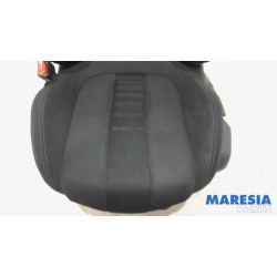 Peugeot - 308 - Sitz links