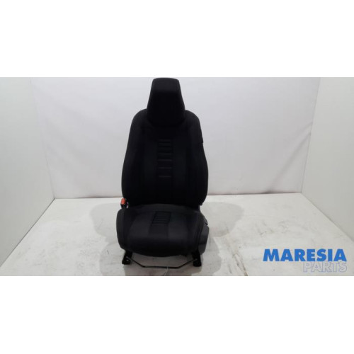 Peugeot - 308 - Sitz links