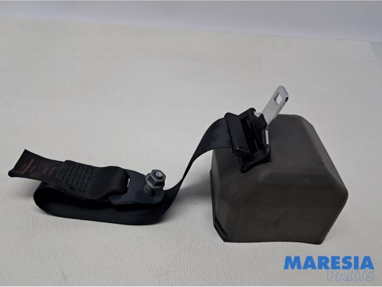 Peugeot - 308 - Rear seatbelt, left