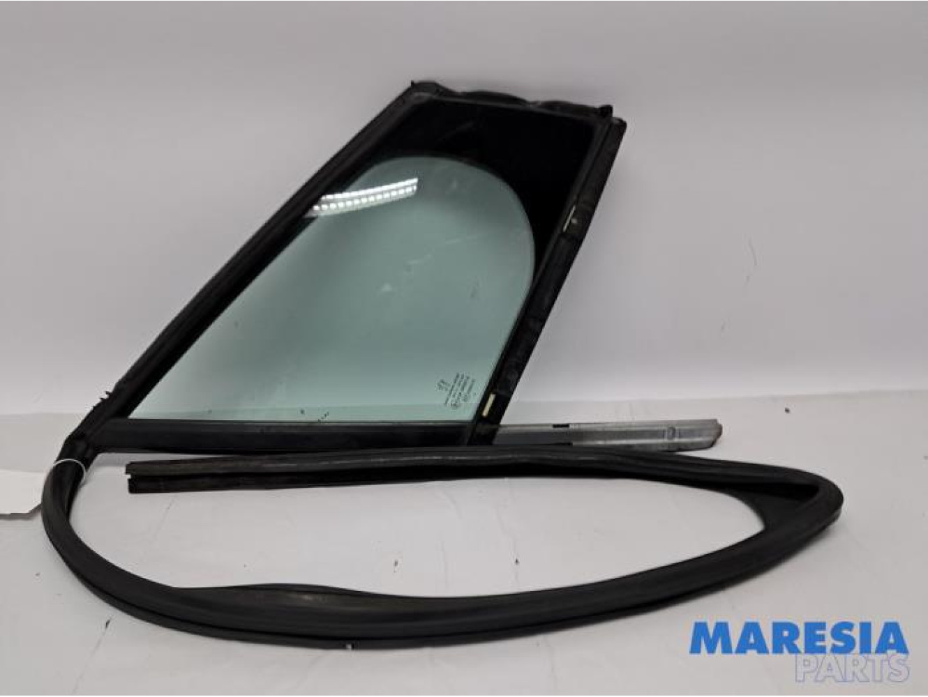 Peugeot - 308 - Quarter light, front right