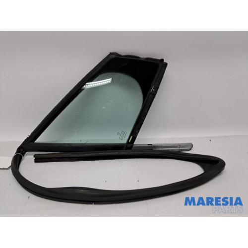 Peugeot - 308 - Quarter light, front right