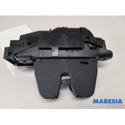 Peugeot - 308 - Tailgate lock mechanism