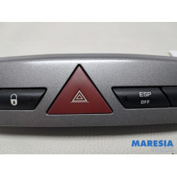 Peugeot - 308 - Commutateur éclairage d'urgence