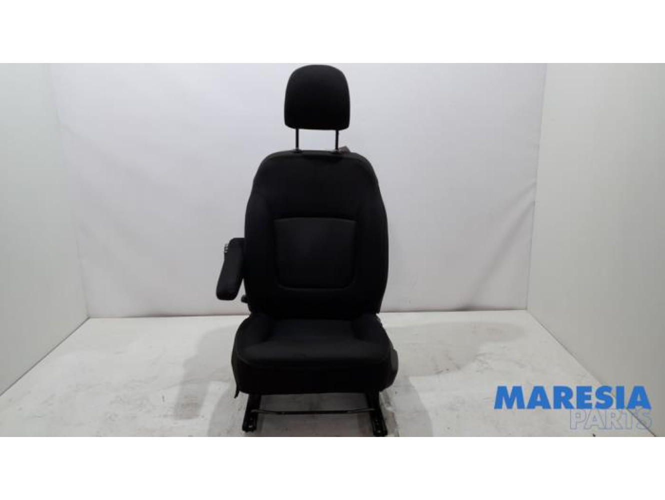 Renault - Trafic - Sitz links