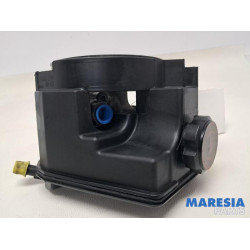 Citroen - Xsara Picasso - Power steering pump