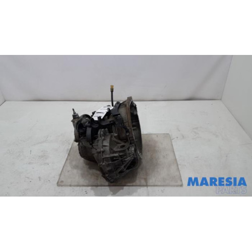 Renault - Trafic - Versnellingsbak