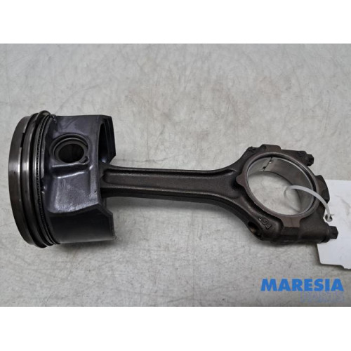 Opel - Astra - Drijfstang