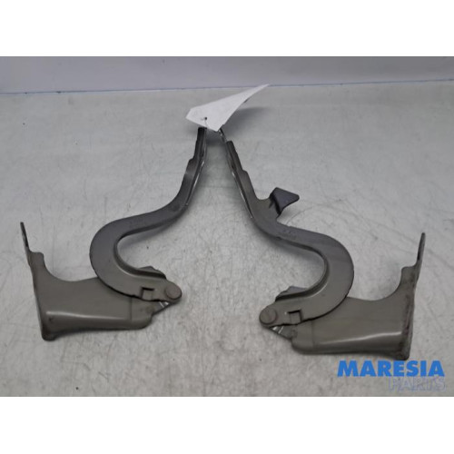 Peugeot - 308 - Motorhaube Scharnier