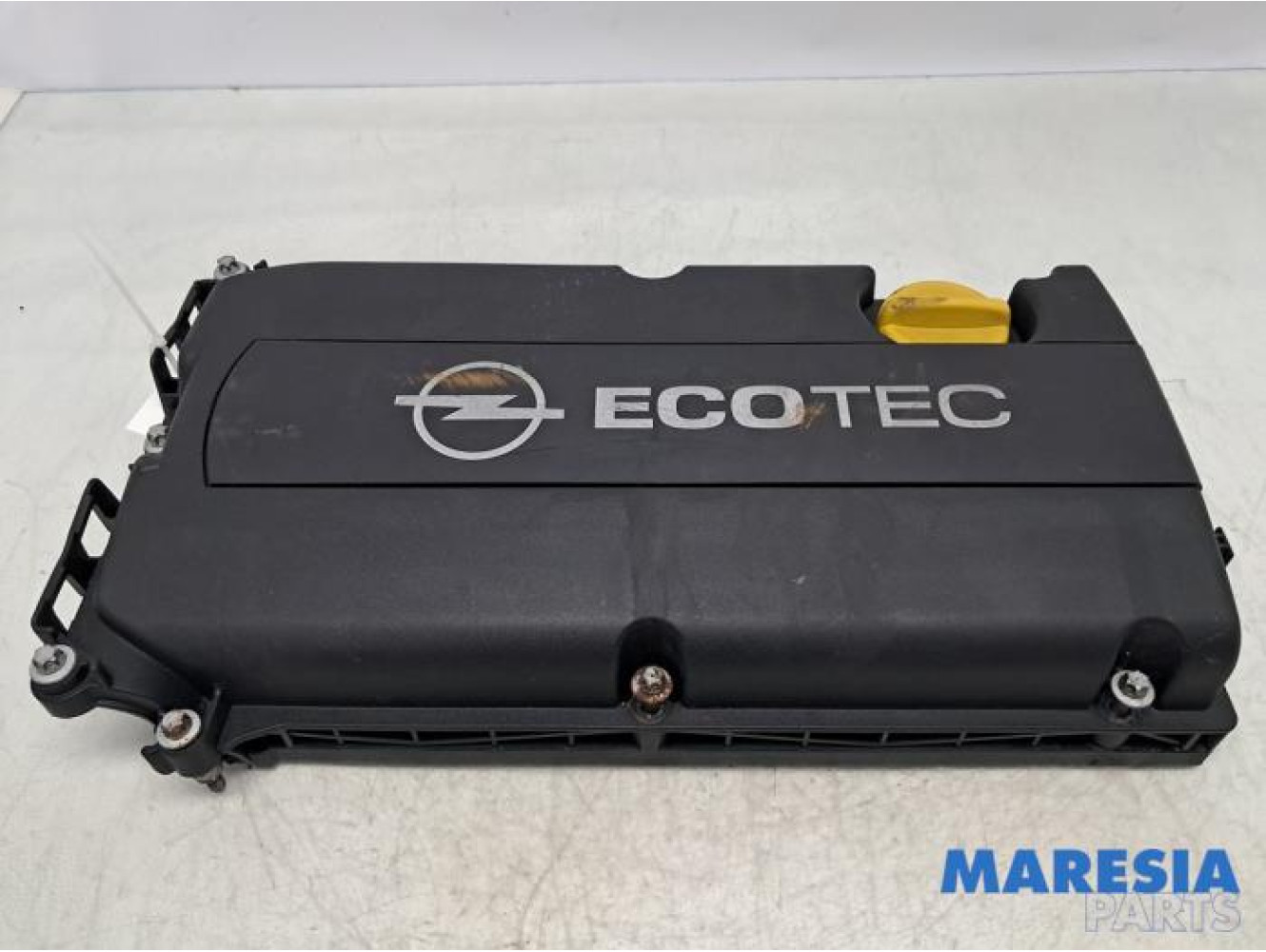 Opel - Astra - Rocker cover