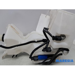 Peugeot - 308 - Front windscreen washer reservoir