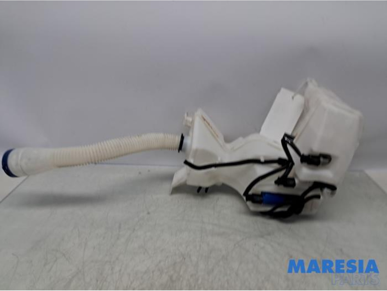 Peugeot - 308 - Front windscreen washer reservoir