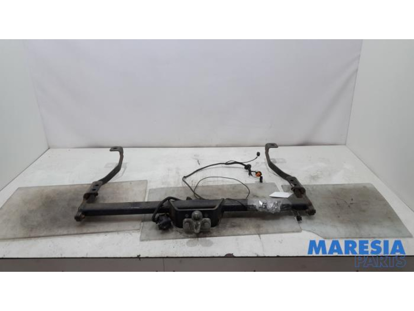 Renault - Trafic - Towbar