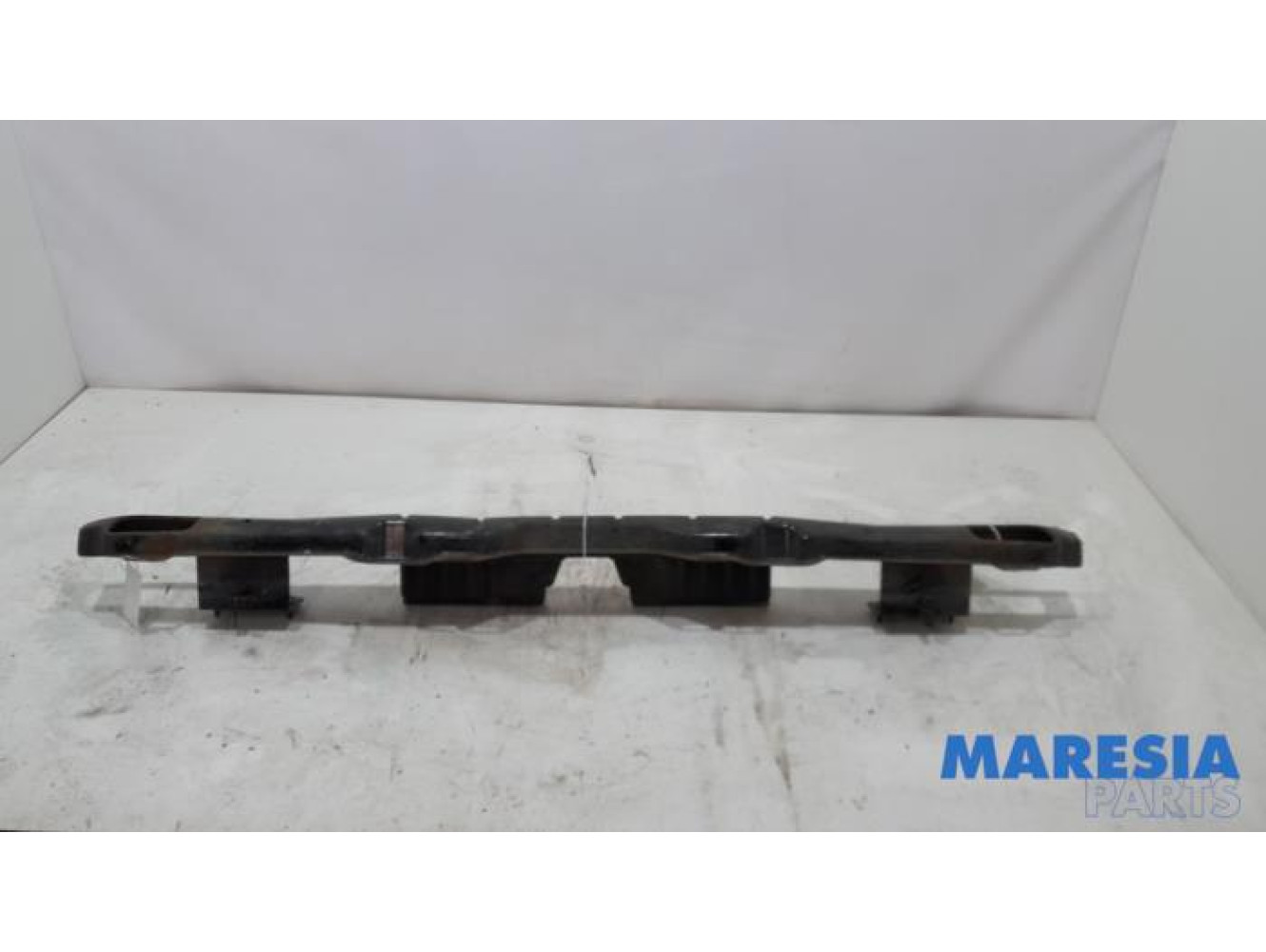 Renault - Trafic - Rear bumper frame