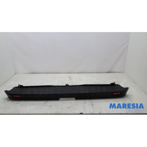 Renault - Trafic - Achterbumper