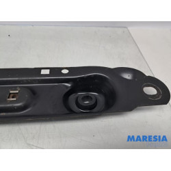 Peugeot - 308 - Barre radiateur