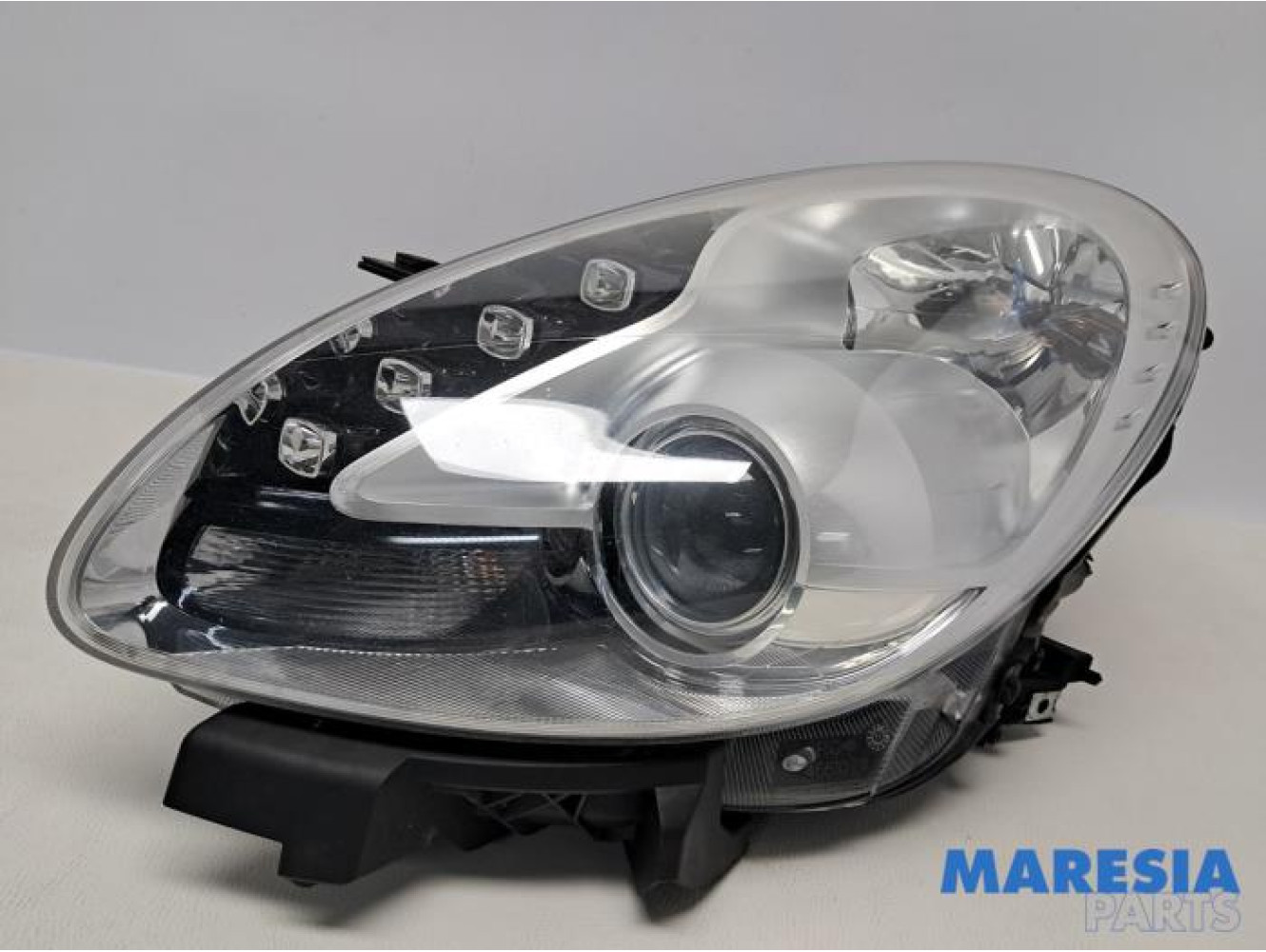 Alfa Romeo - Giulietta - Koplamp links