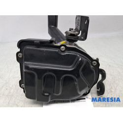 Peugeot - 308 - Power steering pump